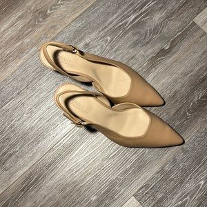 Wome’s Tan Naturalizer Sling Back